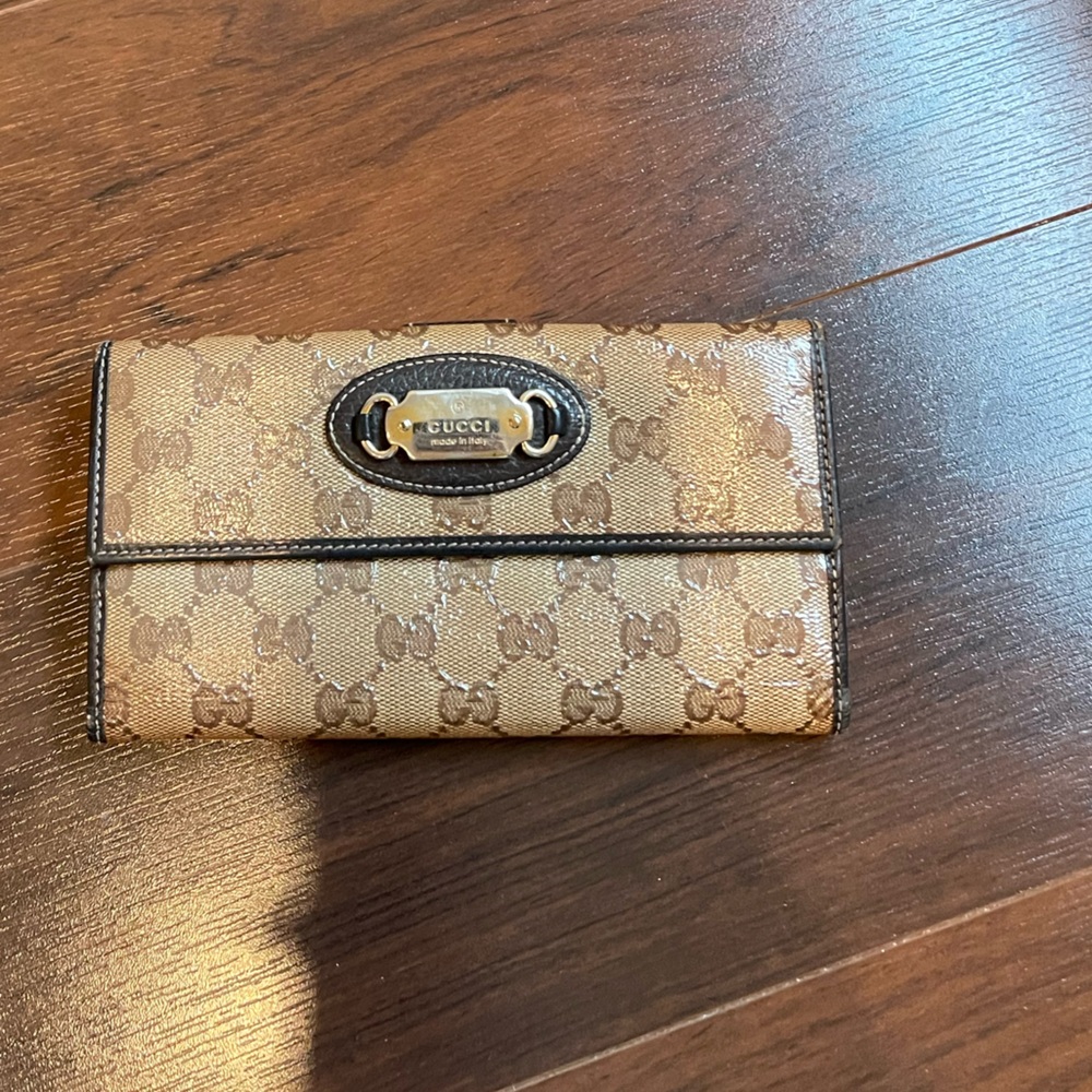 Gucci wallet